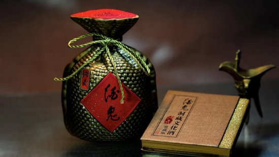 益配资 酒鬼酒上半年净利预跌九成，胖东来还带得动吗？